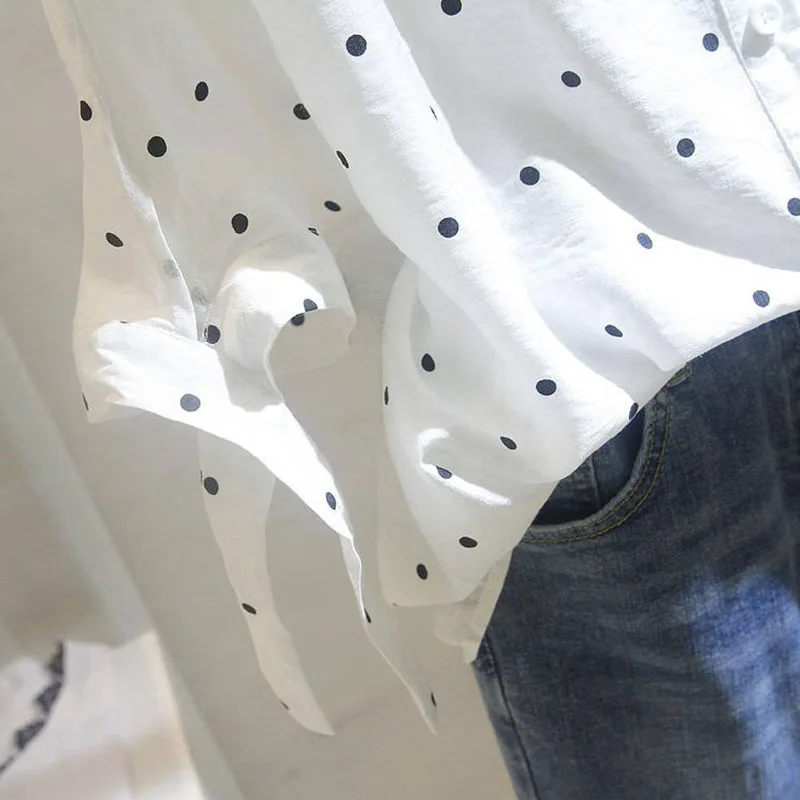 Летняя короткая белая блузка в горошек с коротким рукавом женская рубашка 2021