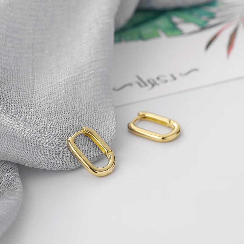 

Fashion Trend High Quality Women's Earrings with Diamonds and Gold-plated Ins Wild Ear Jewelry Simple Holiday Gifts Wholesale