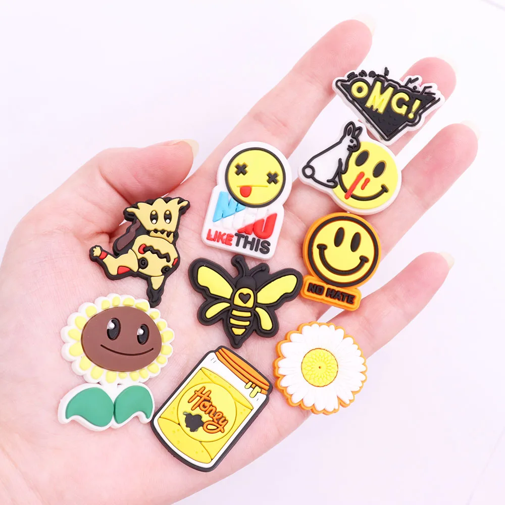 1Pcs Animals Bee Yellow Series OMG PVC Garden Shoe Charms Clog Decorations DIY Crocs Jibz Backpack Wristbands Kids Party Gift | Обувь