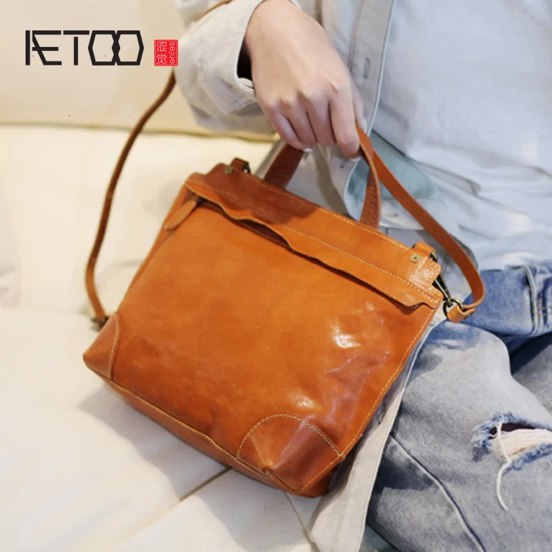 Маленькая сумка AETOO простой вместительный маленький портфель из воловьей кожи в