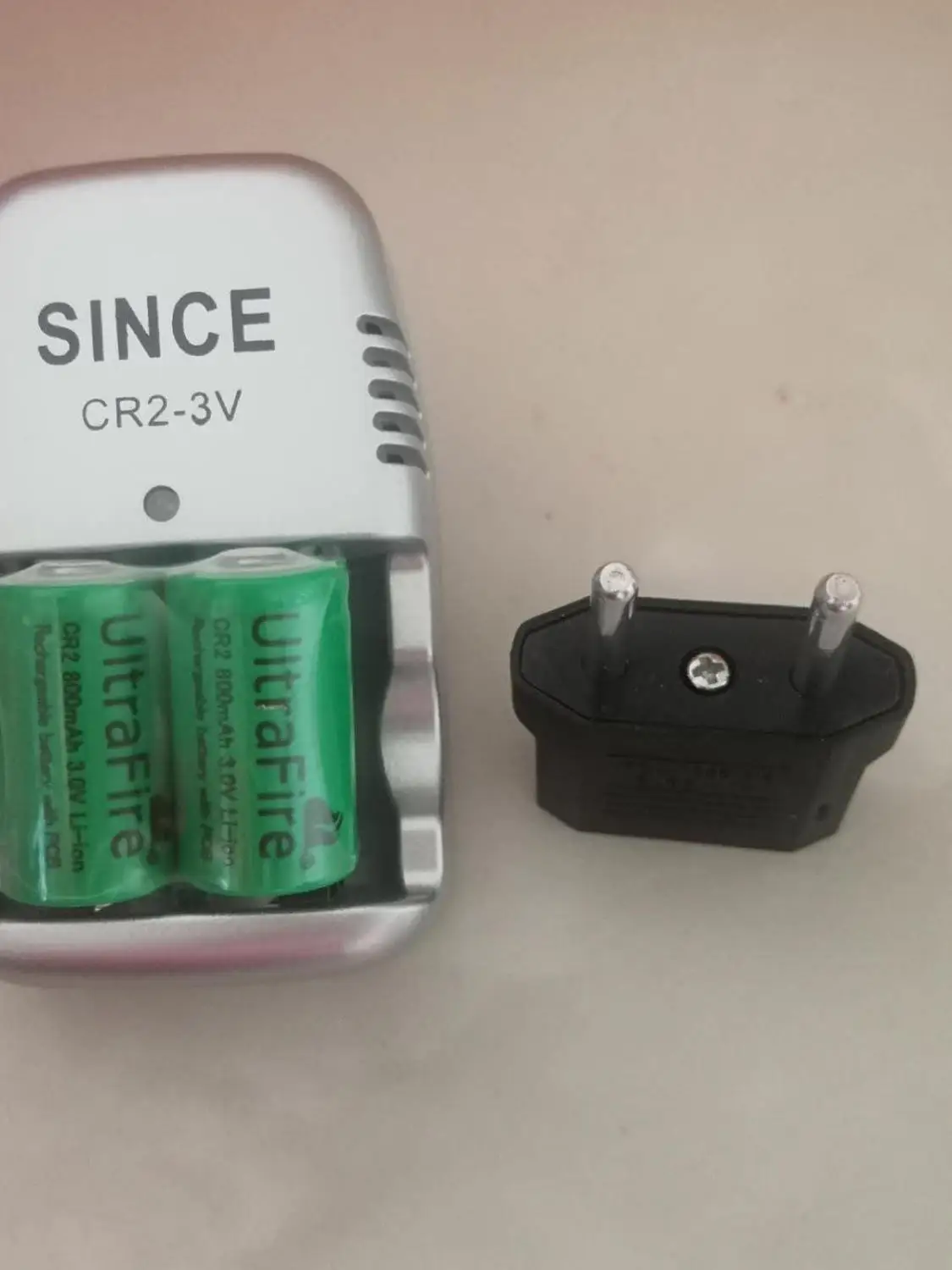 Зарядное устройство CR2 3 в перезаряжаемое секция или два аккумулятора + 2 15270 |