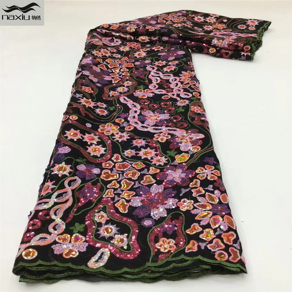 

Madison Sequence Velvet Lace Fabric with Sequins Base Prints Chantilly French Mesh for Nigerian Wedding Party Dresses