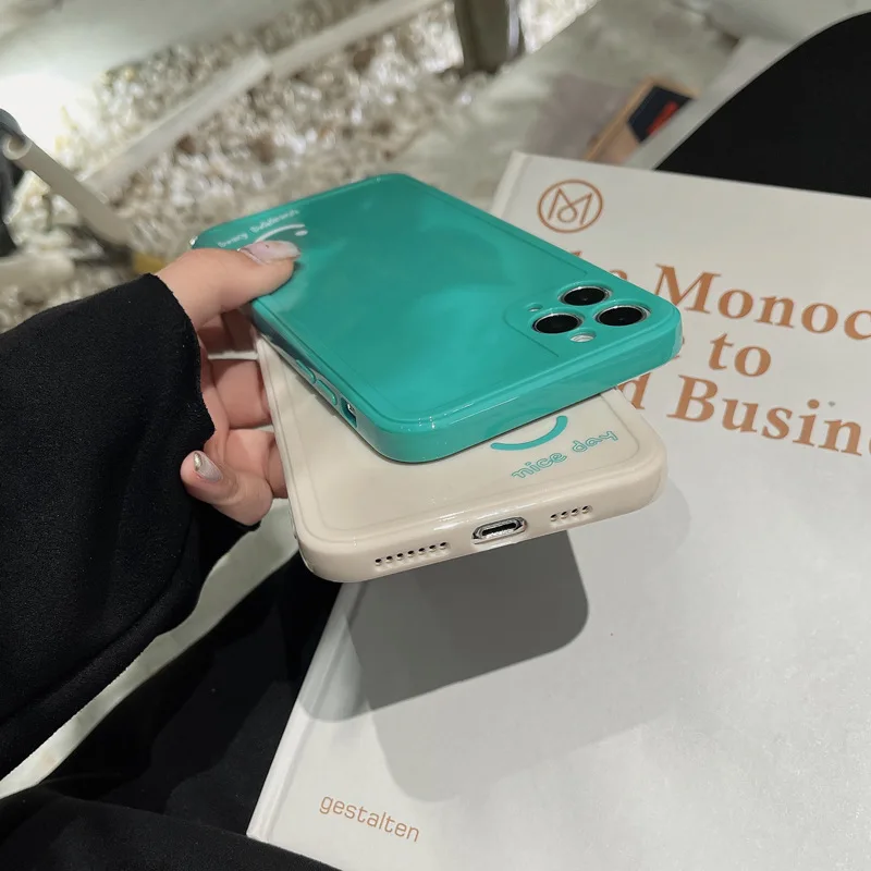 

The new smiley silicone phone case is suitable for iPhone11 12Pro Max mini X XR XS XSMax 8 7PluS anti-drop protective back cover