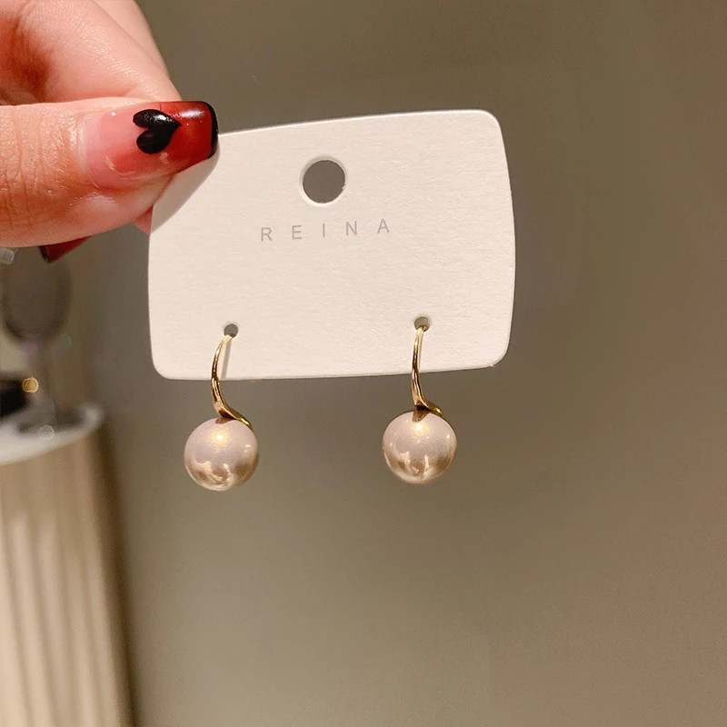 

Imitation Pearls Dangle Earrings Simple Light Luxury Exquisite Fashionable French Elegant Drop Earrings Minimalist Jewelry