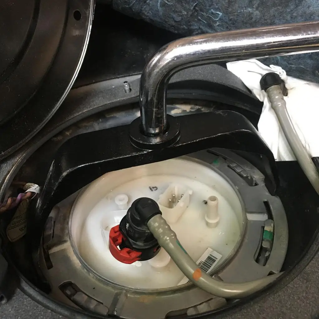 

Кольцевой ключ для замка топливного бака для автомобилей W204, 207, 212 Ford GM 190 мм 7,48 дюйма черный
