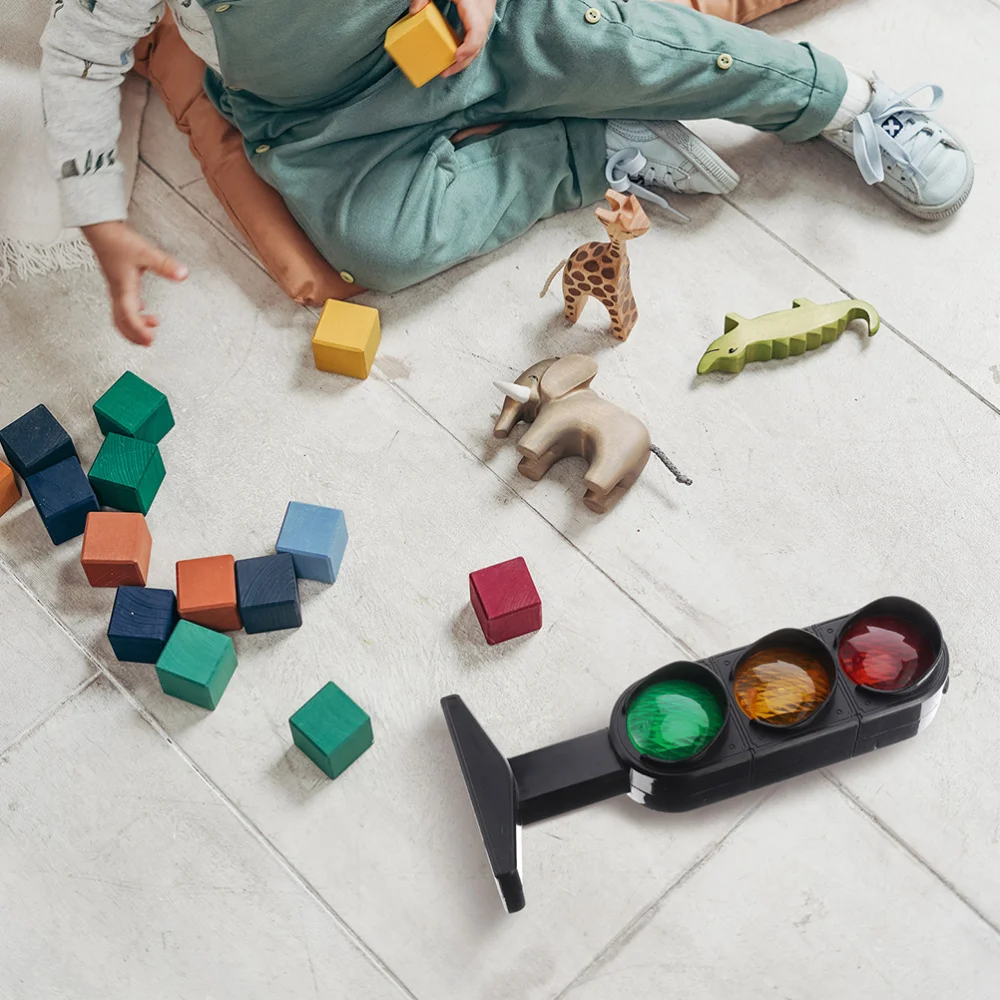 

2pcs Children Traffic Light Plaything Model Vivid Road Safety Educational Prop