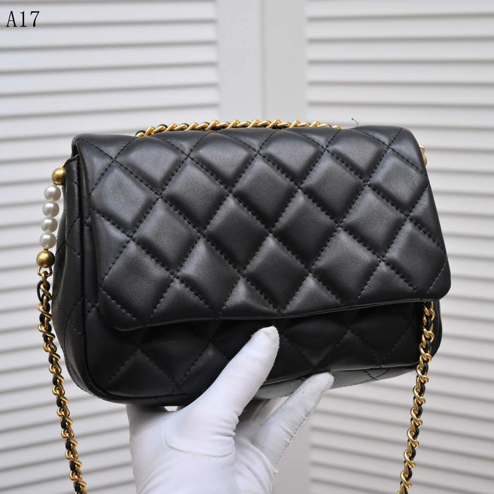 

2021 New Classic Lattice High Quality Luxury Jewelry Ladies Shoulder Bag Leather Pearl Chain Shoulder Strap Ladies Messenger Bag