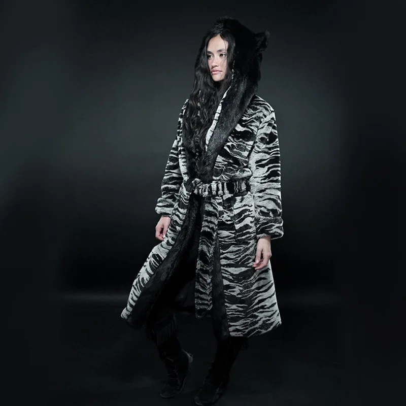 

Женское осенне-зимнее пальто с длинным рукавом и круглым вырезом