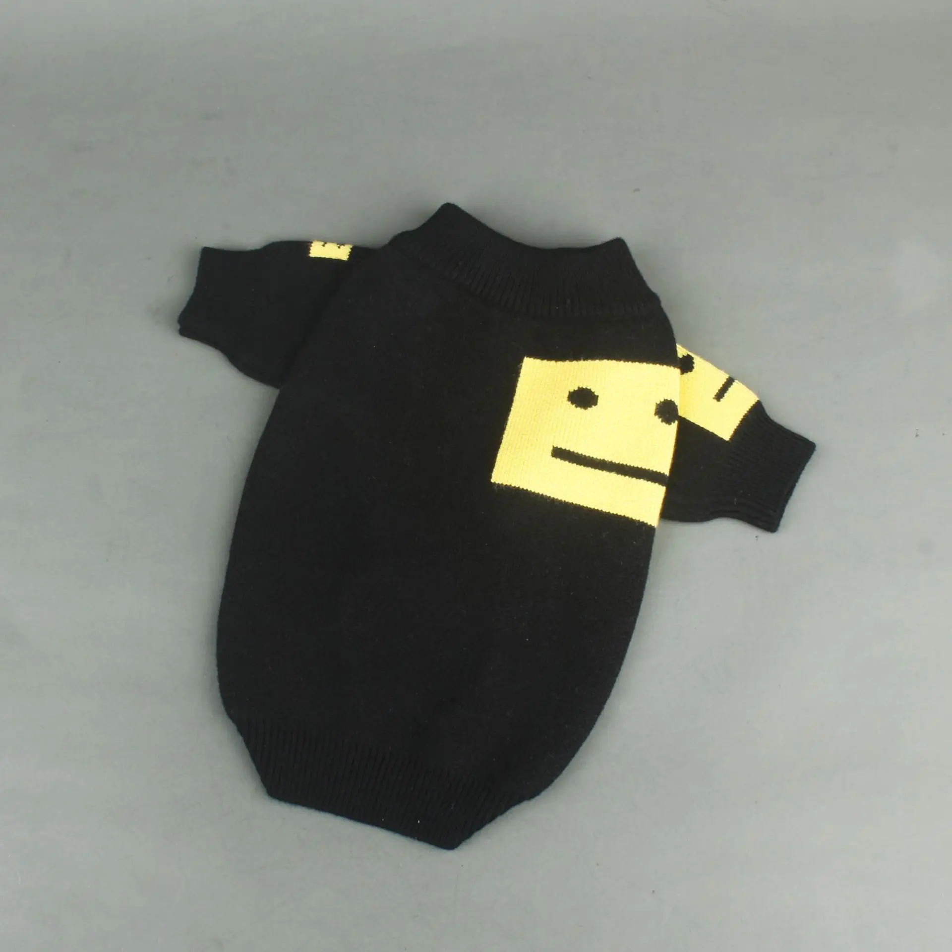 

Winter Pet Dog Smiling Face Clothes for Small Dogs Clothing French Bulldog Warm Cotton Sweater Yorkies Dog Accessories PC1621