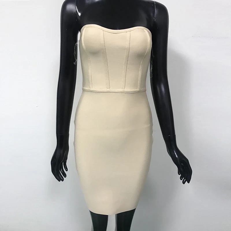 Женское вечернее платье без бретелек элегантное облегающее с открытой спиной