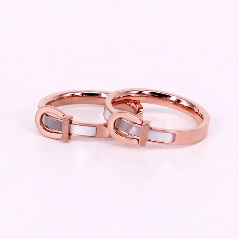 

Cheap and simple temperament mother-of-pearl belt buckle ring women personality shell index finger rings tide female