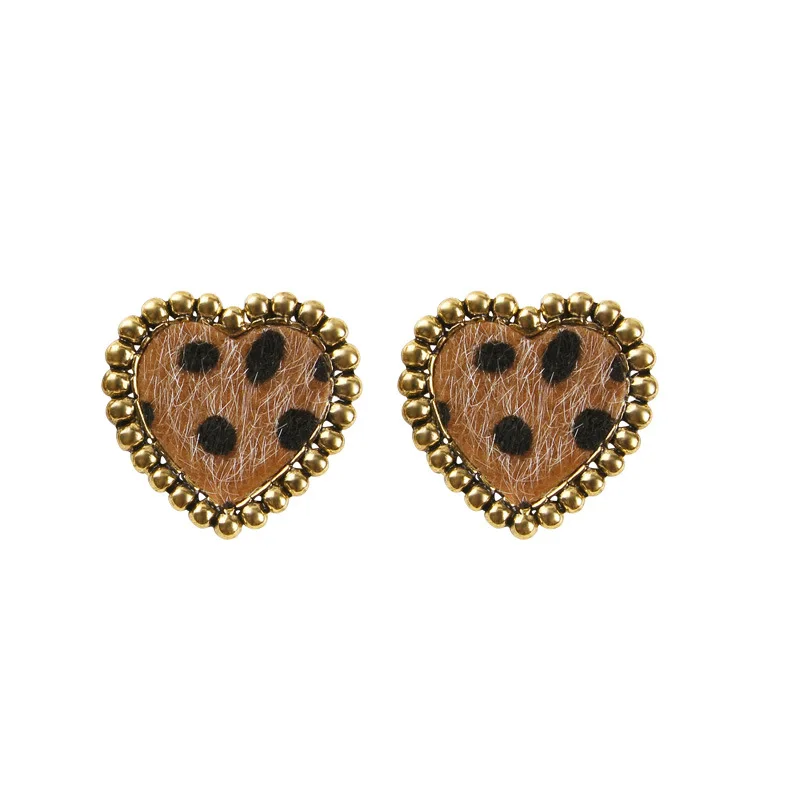 

Autumn and Winter Love Leopard Retro Earrings Female Temperament Simple Earring for Girls Exaggerated Ear Jewelry for Party