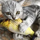 Мягкая плюшевая игрушка в форме рыбки для домашнего кота