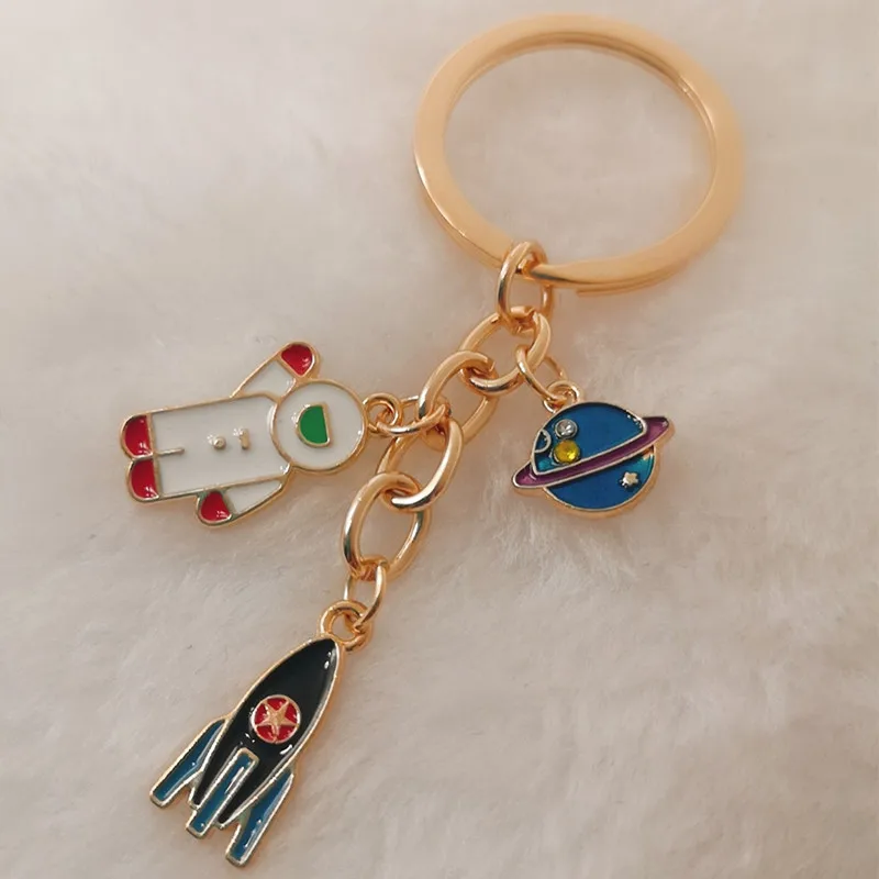 Убег из земли! НЛО космический корабль космонавты и ракеты планету в виде