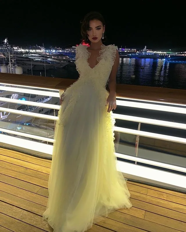 

2019 European and American Cross-Border New Dress Dunhuang Autumn Popular Deep V Sleeveless Mesh Dress