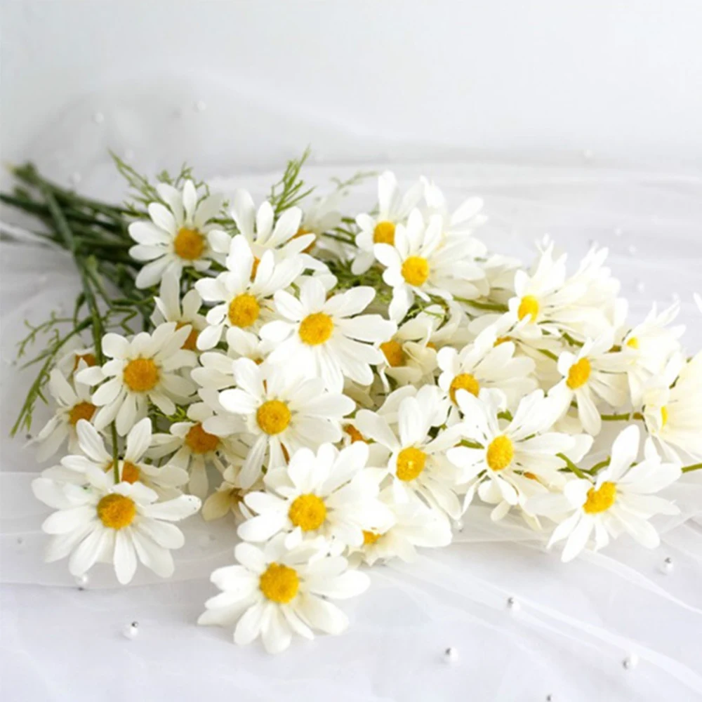 

5 Heads Artificial Daisy Bunch Dry Flowers Chrysanthemum Bridal Bouquet Silk Flowers Party Wedding Decoration 52CM Tiny Flowers