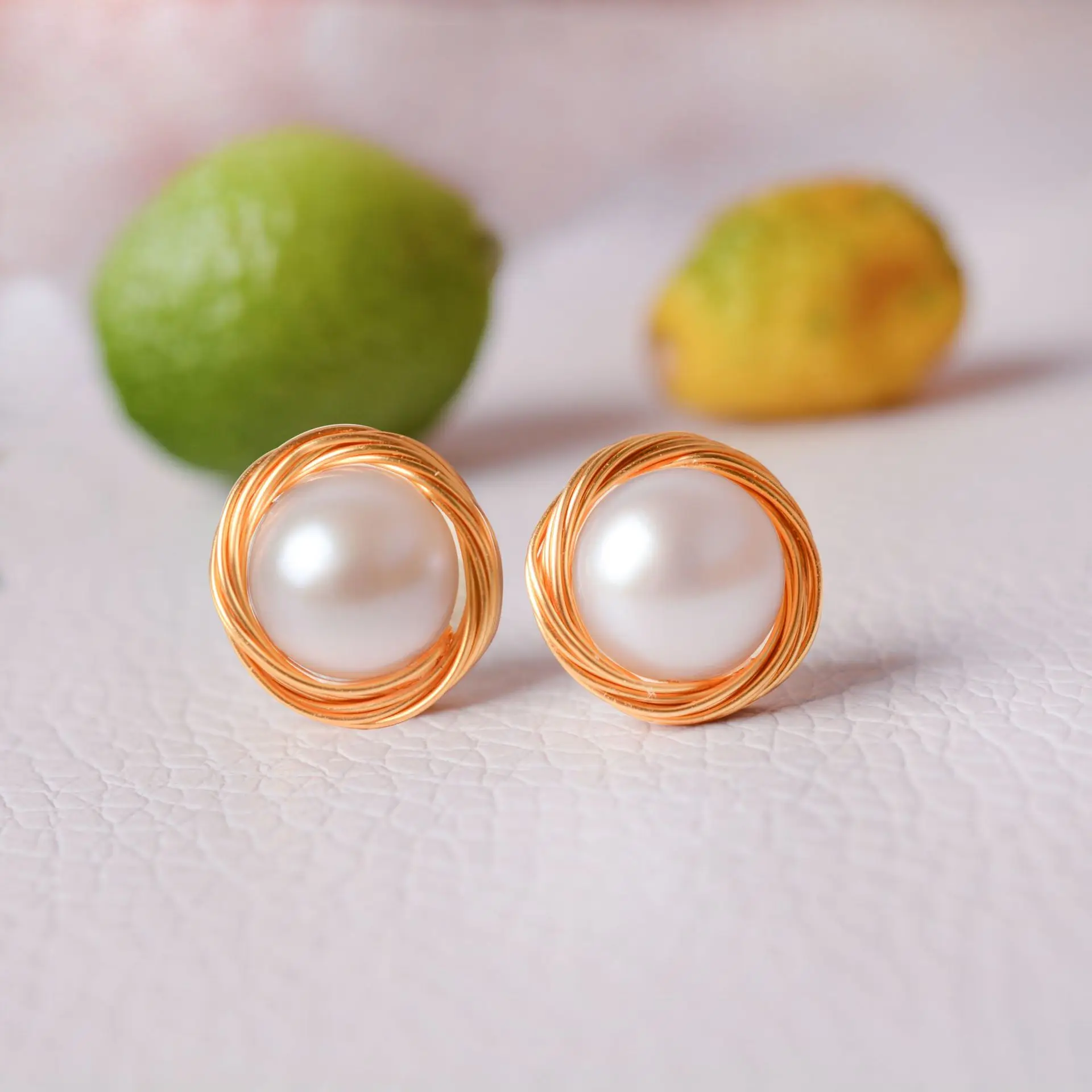 

EXN512 Hand wound Freshwater Pearl Earrings