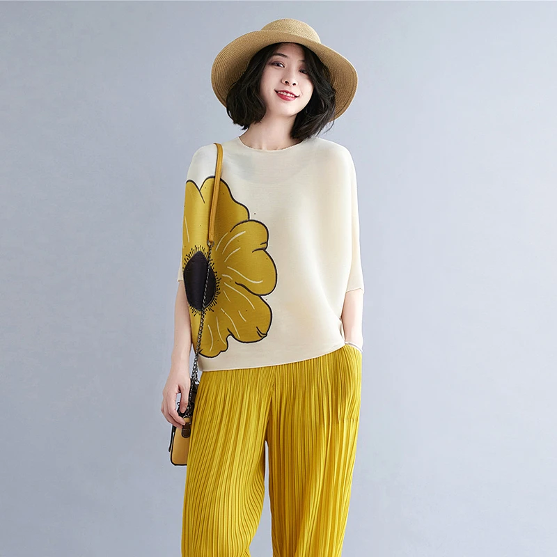 

Футболка женская Свободная плиссированная с круглым вырезом и рукавом летучая мышь