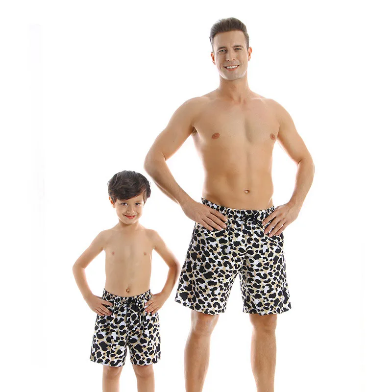 

2021 Summer Seaside Dad Father Son Beach Shorts Leaf Print Short Pants Quick Dry Family Matching Daddy And Me Men Boys Trouser