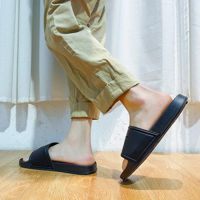

Brand Fashion Indoor Slippers Home Breathable Flip Flop Designer Casual Men's Summer Shoes Light Sandy Beach Bathroom Outdoor