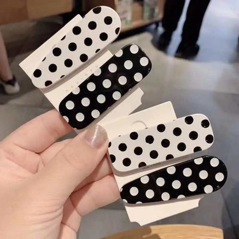 

Заколка для волос женская, черно-белая, в форме капли воды