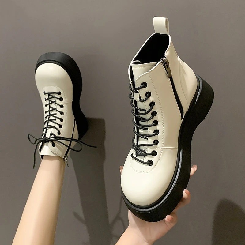 

Ботинки женские на плоской подошве, с круглым носком, на шнуровке