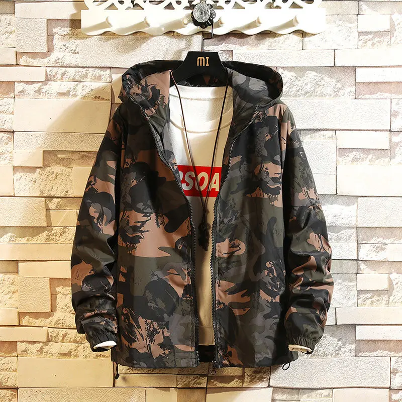 

Spring 2020 men's new jacket trend handsome camouflage casual sports jacket
