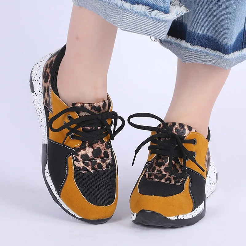

Women Thick Bottom Sneakers 2021 Mixed Color Print Training Shoes Summer Breathable Sports Shoes Large Size Vulcanized Shoes