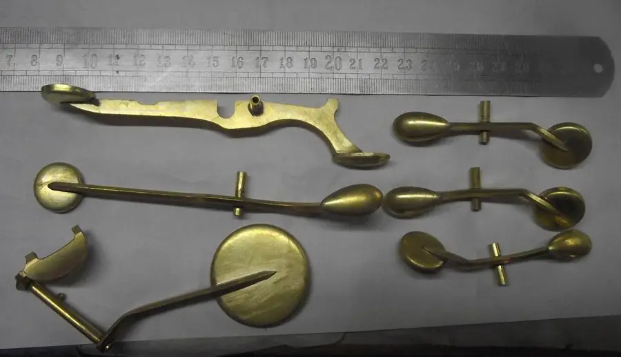 

Смешанные детали для sax запасные части для альт-саксофона, латунь, неокрашенный