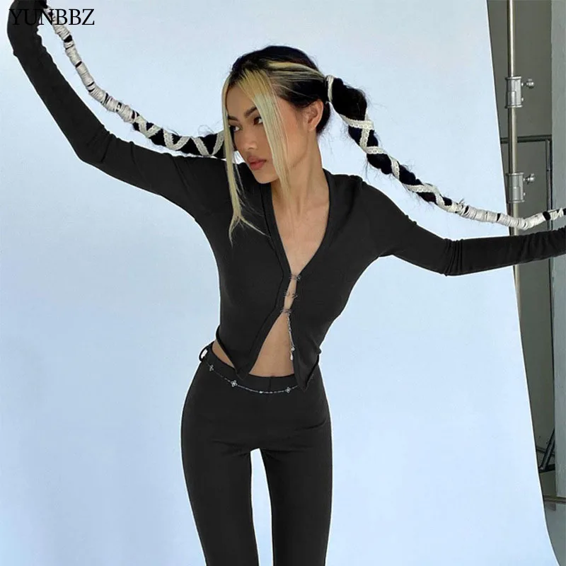 

YUNBBZ комплект из двух предметов с длинным рукавом короткий топ и расклешенные брюки костюмы для отдыха Y2k одежда для женщин осень зима сексуа...