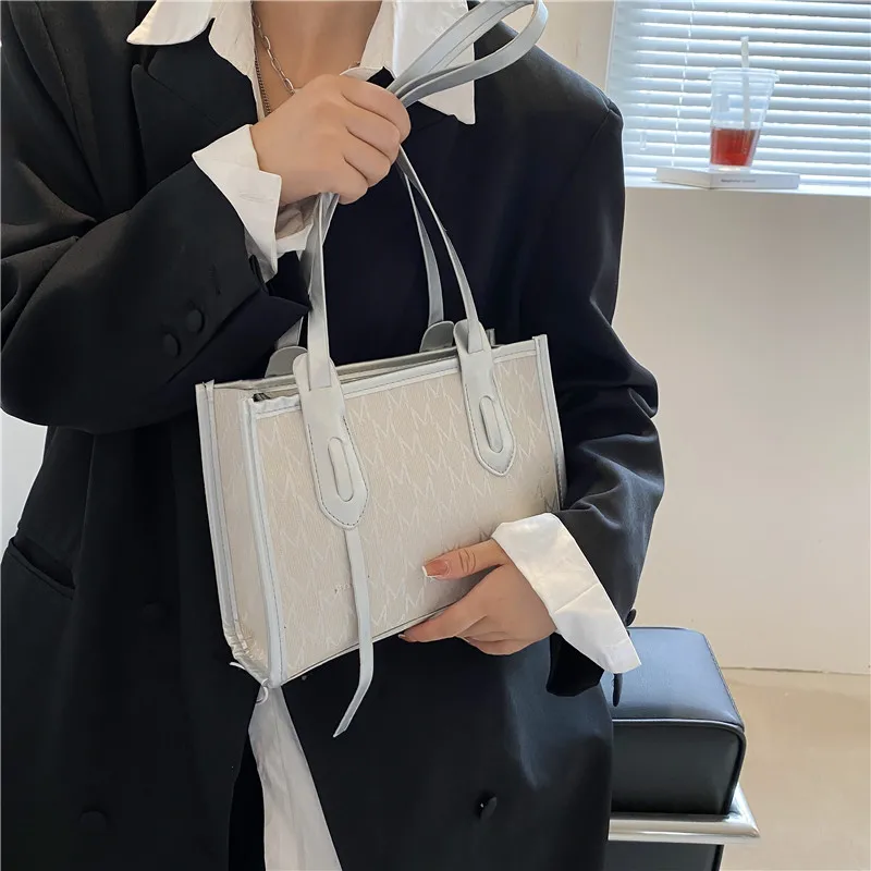 

Женская сумка, сумка-мессенджер через плечо, новая портативная популярная сумка с принтом для раннего путешествия.