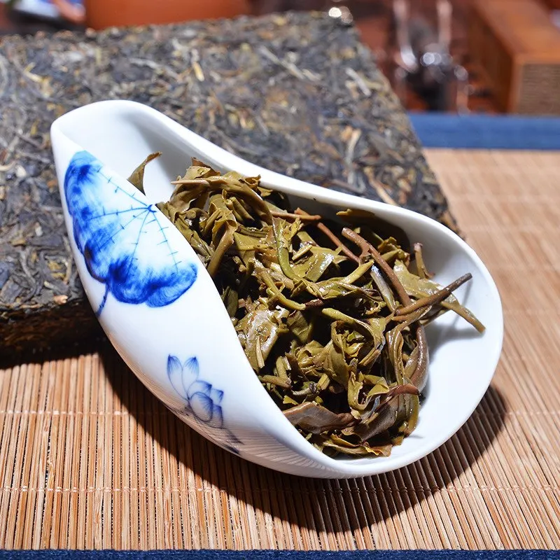 

2012 Years Pu'er Tea Chinese Yunnan Tea Old Raw Pu'er 250g China Tea Health Care Pu-erh Tea Brick For Weight Lose Tea
