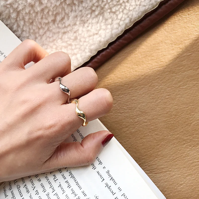 Женское кольцо с золотыми морскими волнами Настоящее серебро 925 пробы открытое