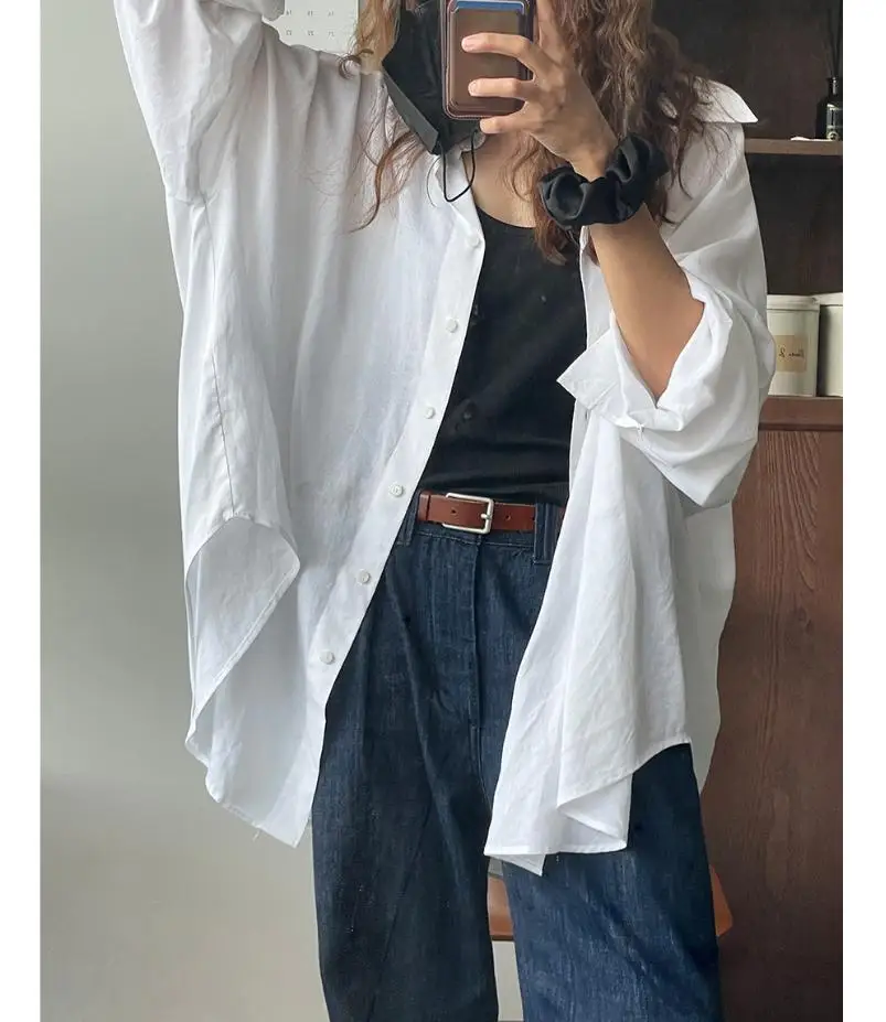 

Женская белая Повседневная Свободная рубашка в стиле бойфренда, Повседневная Однотонная рубашка в Корейском стиле