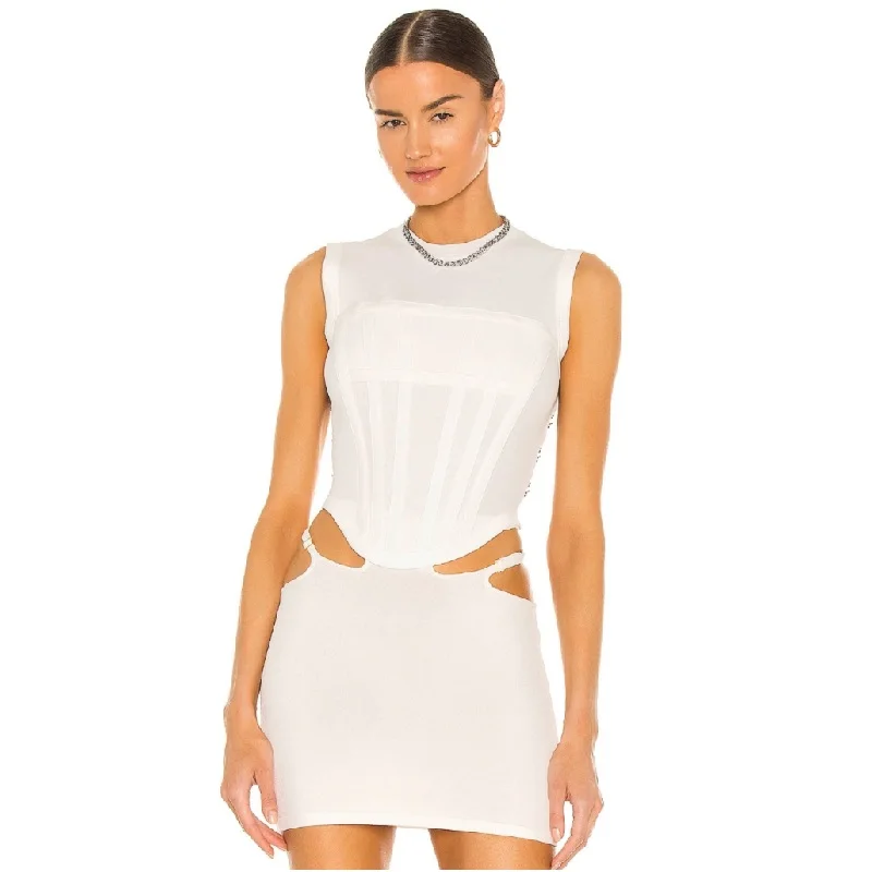 Новинка лета 2021 носит нестандартный корсет топ с застежками крючками на талии и