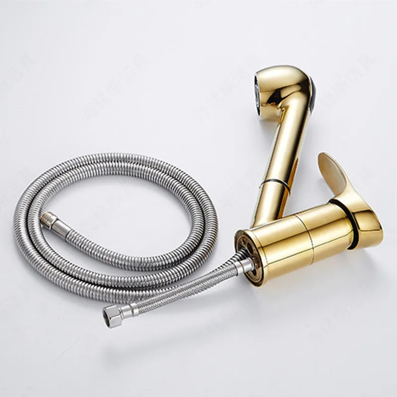 

The faucet of the sink dishwasher pulls and rotates large and small water-cooled hot water faucets