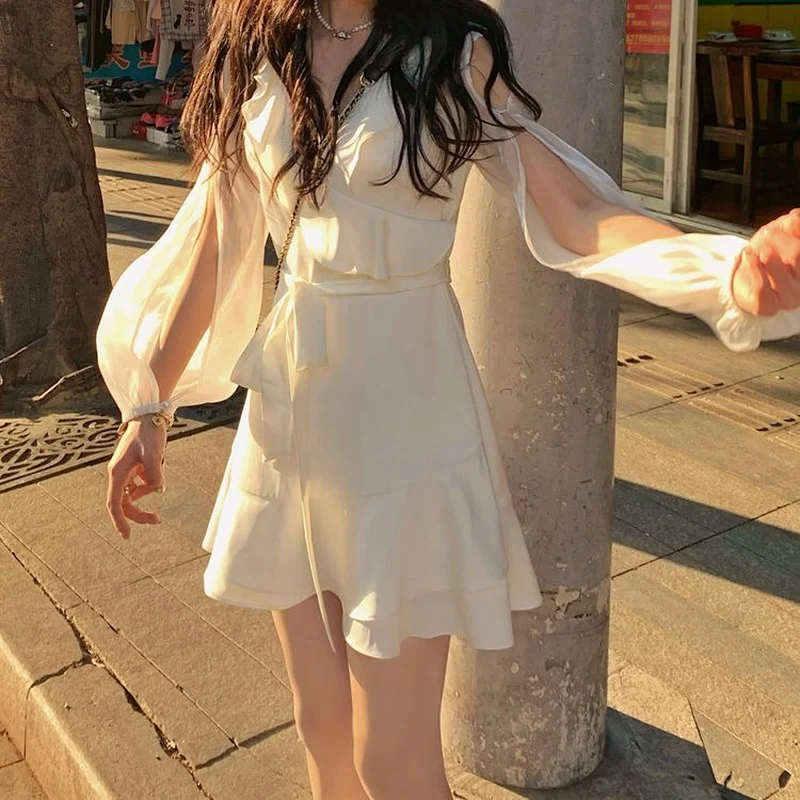 

Woman Summer Elegant White Fairy Mini Dress Korean Female Elegant Party Beach Lantern Sleeve Dress New Office Lady V-Neck Dress