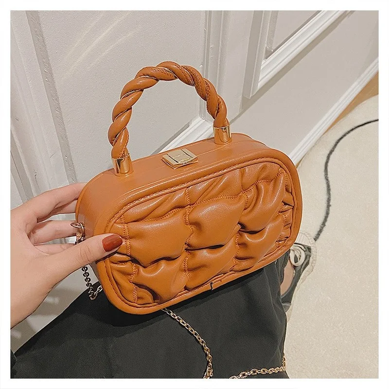 

High-quality Ladies Fold Shoulder Bag 2021 New Female Bag Trendy Handbag Fashion Chain Diagonal Shoulder Bag Small Square Bag