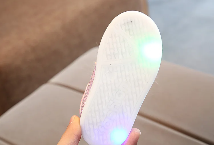 Size 21-30 Children's Led Sneakers Girls Glowing Kids Shoes for Girls Luminous Girls Sneakers Baby Kid Shoes with Backlight Sole