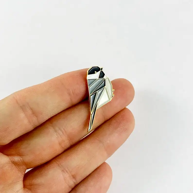 Птица нута на эмали Шпилька для лацкана эмалированная шпилька Подарочная