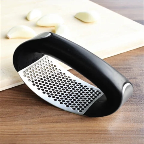 

Creative Stainless Steel Manual Ring Garlic Press Garlic Ring Garlic Artifact Garlic Mashing Tools for Household Kitchen