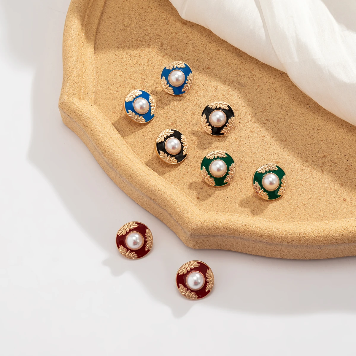 Винтажные серьги-гвоздики Ingemark в форме сердца для женщин и девушек элегантные