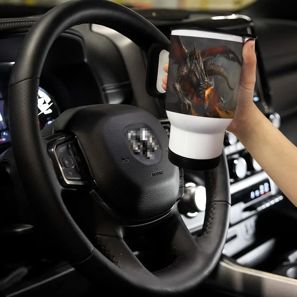 Бои дракона воины в средневековье с двойными стенками Изолированные кофейные