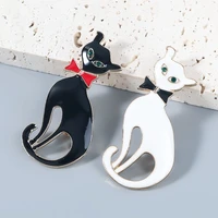2021 wholesale enamel cat brooches women men classic black white cat pet animal casual office brooch pins gifts