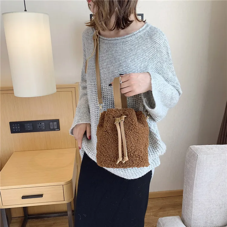 

fashion Women small plush buckets bag drawstring Ladies shoulder bags luxury faux wool fur female crossbody bag ladies purses