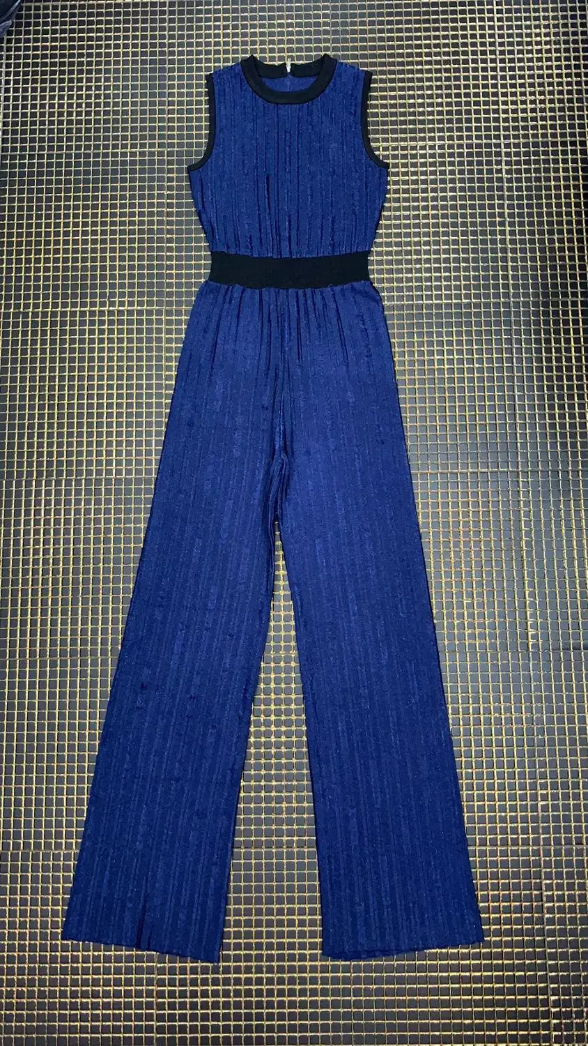 Женский Облегающий комбинезон без рукавов голубой с круглым вырезом вечерний