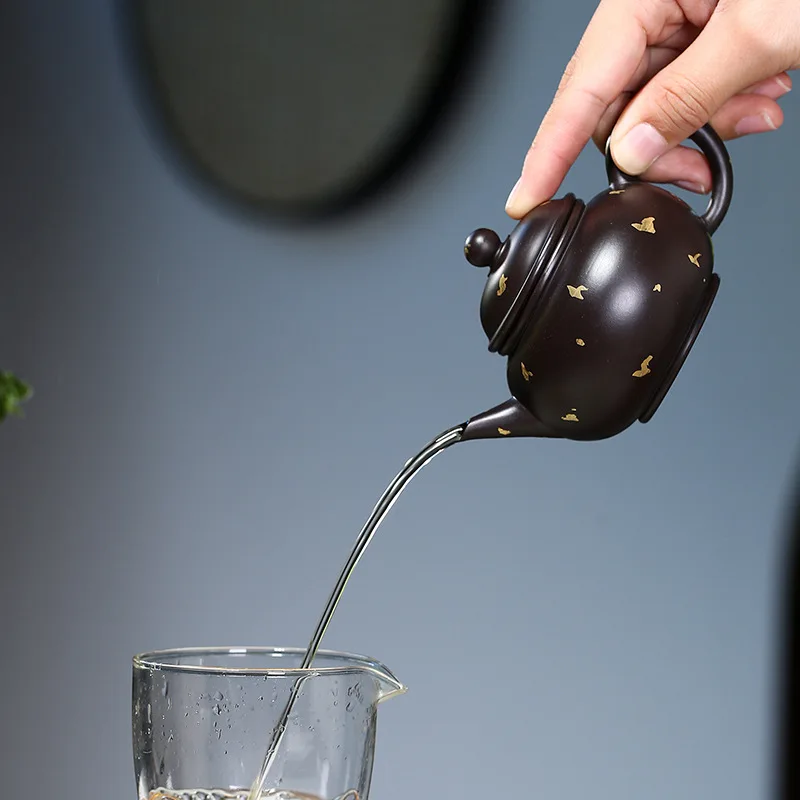 

Yixing purple clay teapot