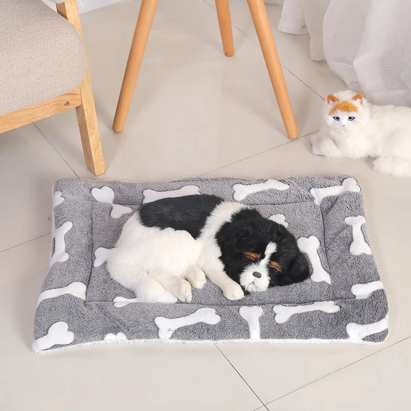 

Pet Mat Cat Dog Mat Square Winter Thickened Comfortable Home Pet Sleeping Mat Warm Blanket Cartoon Double-sided Kennel Bed