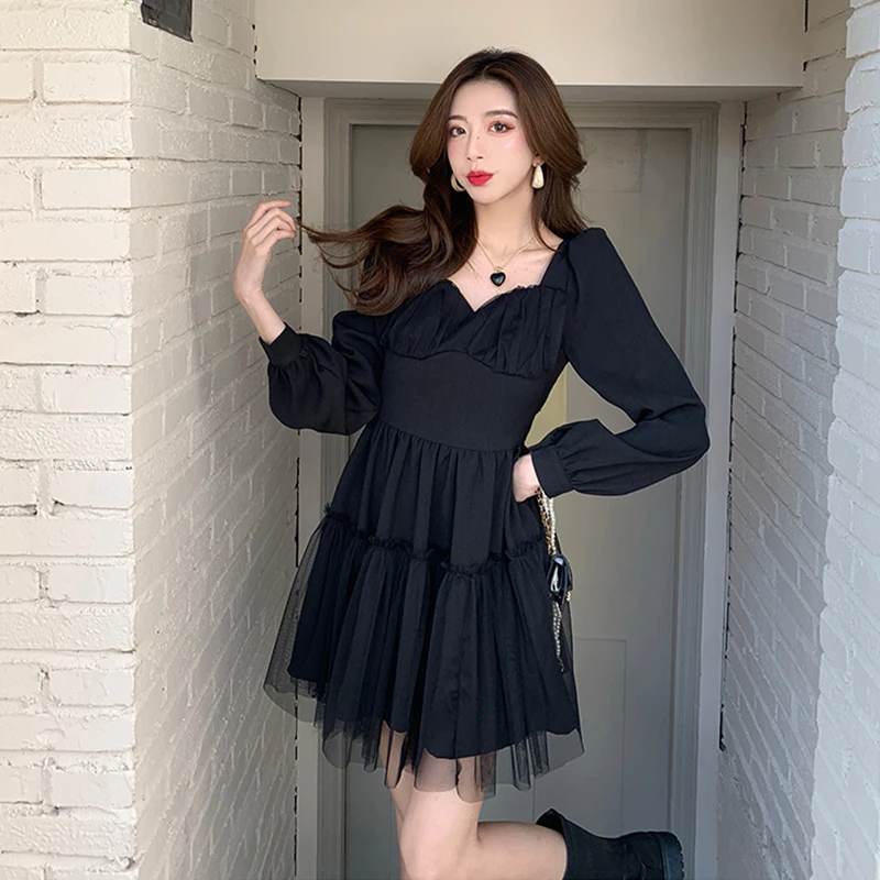 

Design mesh yarn stitching V-neck long sleeve Women's dress2022 spring new French temperament waist slim joker solid color dress