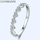 Серебряное кольцо в форме сердца с бриллиантами